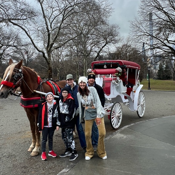 Meet your Posher, Stephanie - Picture 6 of 12